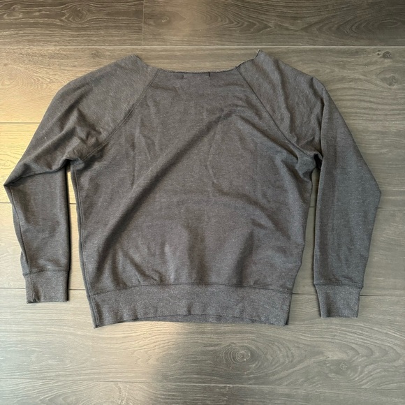 NWOT - Forever 21 Dark Grey Loose Fit Crew Neck - Picture 6 of 6